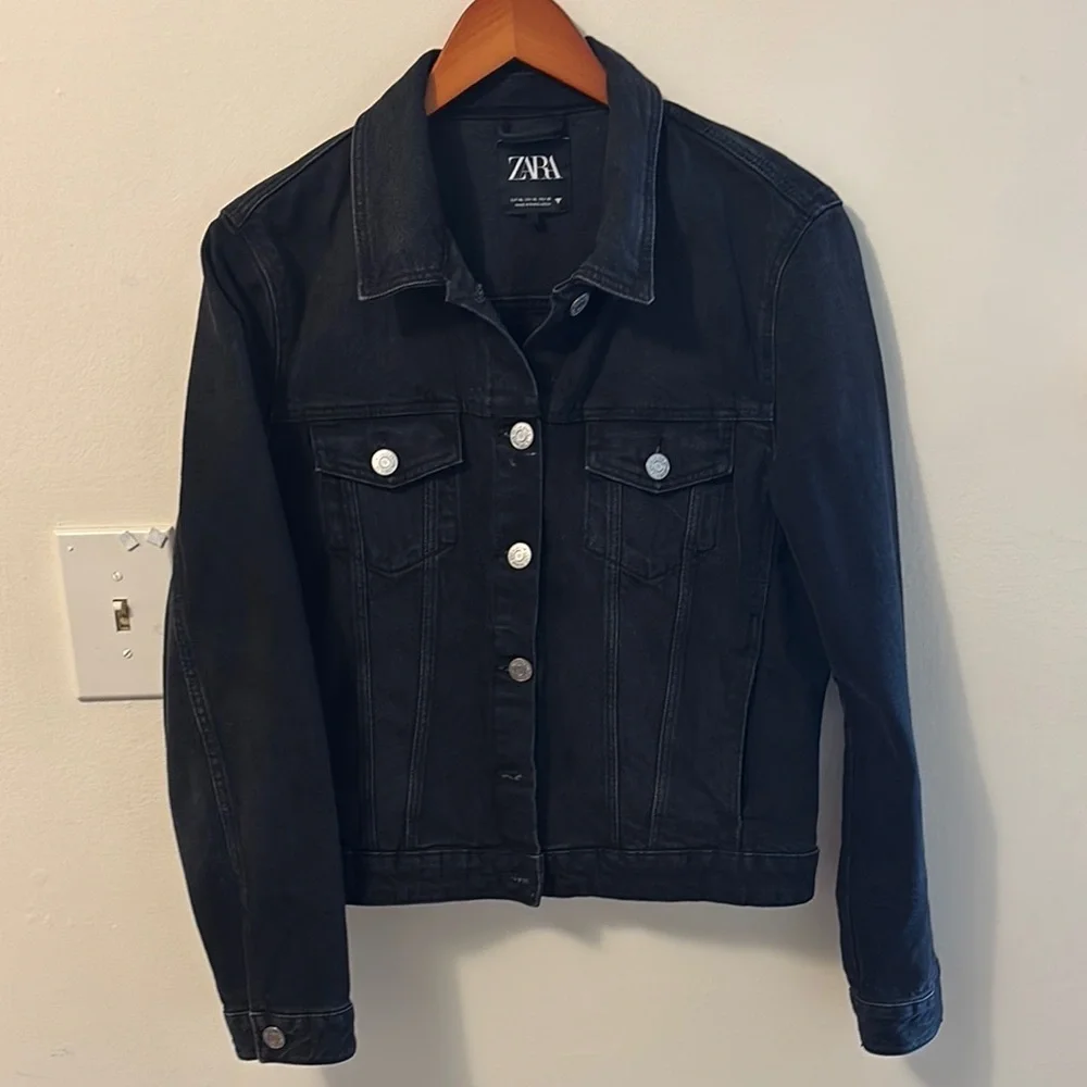 Zara Women's Dark Denim Jacket
